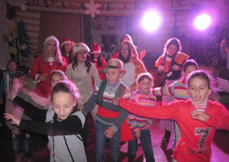Дети на мероприятии Клипа Сидеральэ